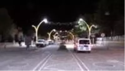 Sokağa çıkma kısıtlaması başladı Sokağa çıkma kısıtlaması başladı