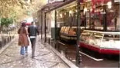 Kısıtlama sonrası Taksim'de yaşanan hareketlilik havadan görüntülendi Kısıtlama sonrası Taksim'de yaşanan hareketlilik havadan görüntülendi