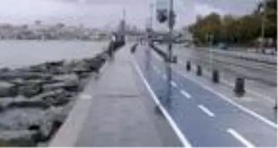 Sokağa çıkma yasağında meydanlar sessizliğe büründü, yollar boş kaldı Sokağa çıkma yasağında meydanlar sessizliğe büründü, yollar boş kaldı