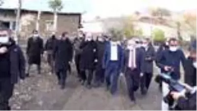 Soylu, iki köy arasındaki husumette hayatını kaybeden Fettah Dinçer'in ailesini ziyaret etti