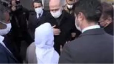 Soylu, iki köy arasındaki husumette hayatını kaybeden Fettah Dinçer'in ailesini ziyaret etti