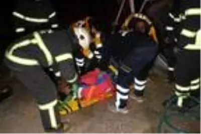 Sulama kanalına düşen otomobildeki 3 kişi yaralandı