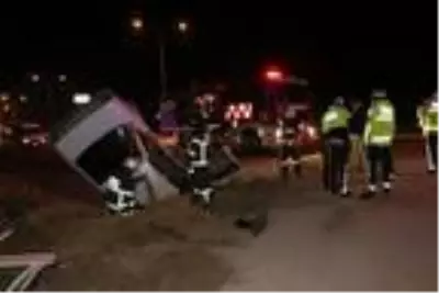 Sulama kanalına düşen otomobildeki 3 kişi yaralandı