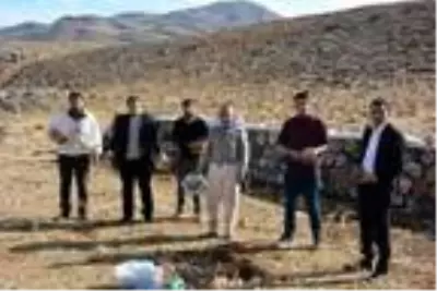 Teröristlerden temizlenen Herekol Dağı'nda bal hasadı başladı Teröristlerden temizlenen Herekol Dağı'nda bal hasadı başladı