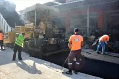 Tırmıl Sanayi Sitesinin bozuk yolları onarılıyor Tırmıl Sanayi Sitesinin bozuk yolları onarılıyor