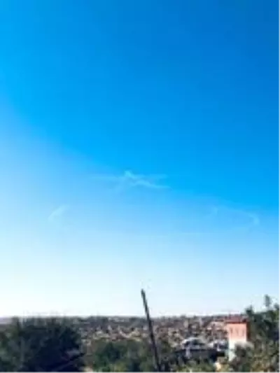 'Türk Yıldızları'ndan Mardin semalarında ay yıldızlı gösteri