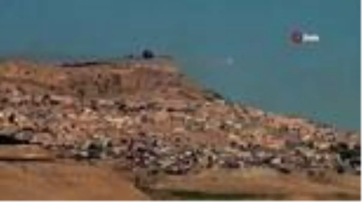 Türk Yıldızları'nın Mardin semalarındaki gösterisi hayran bıraktı