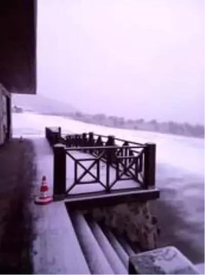 (KARABÜK)Türkiye'nin 53. kayak merkezi beyaza büründü (KARABÜK)Türkiye'nin 53. kayak merkezi beyaza büründü