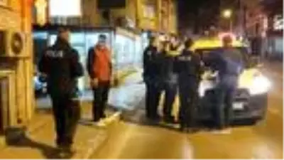 Son dakika haberleri! Yasağa rağmen sokağa çıktı, polisleri ve gazetecileri tehdit etti