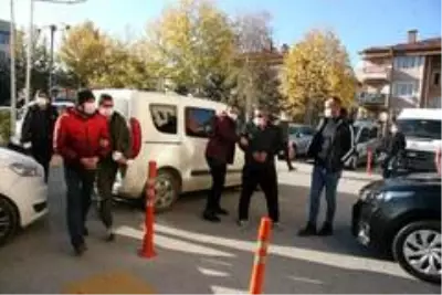 Son dakika haber: 1 kişinin öldüğü, 7 kişinin yaralandığı kavgada 3 tutuklama Son dakika haber: 1 kişinin öldüğü, 7 kişinin yaralandığı kavgada 3 tutuklama