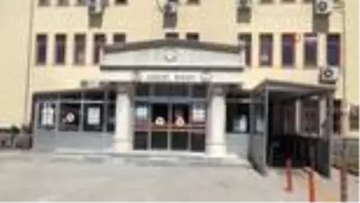 Son dakika haber: 1 kişinin öldüğü, 7 kişinin yaralandığı kavgada 3 tutuklama Son dakika haber: 1 kişinin öldüğü, 7 kişinin yaralandığı kavgada 3 tutuklama