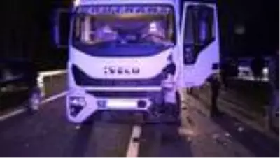 Anadolu Otoyolu'nda zincirleme trafik kazası: 5 yaralı Anadolu Otoyolu'nda zincirleme trafik kazası: 5 yaralı