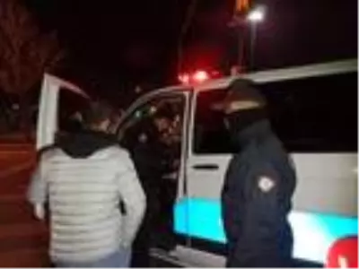 Ankara'da belgesiz sokağa çıkanlara ceza kesildi