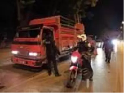 Ankara'da belgesiz sokağa çıkanlara ceza kesildi