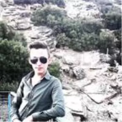 Aydın'da kamyonetle çarpışan motosiklet sürücüsü hayatını kaybetti Aydın'da kamyonetle çarpışan motosiklet sürücüsü hayatını kaybetti