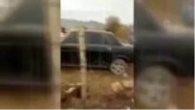 Azerbaycan askerinden 'beyaz bayrak' hassasiyeti Azerbaycan askerinden 'beyaz bayrak' hassasiyeti