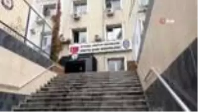 Son dakika haber! Bahçelievler'de köpek yüzünden tartıştığı adamı öldüren şahıs tutuklandı Son dakika haber! Bahçelievler'de köpek yüzünden tartıştığı adamı öldüren şahıs tutuklandı