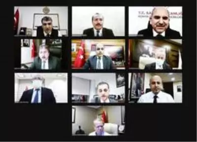 Bakan Koca 10 ilin sağlık müdürü ile görüştü Bakan Koca 10 ilin sağlık müdürü ile görüştü
