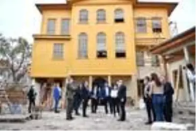 Balıkesir'de tarihi yapılar restore ediliyor Balıkesir'de tarihi yapılar restore ediliyor
