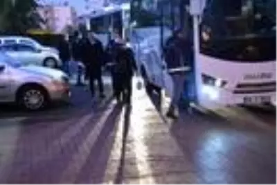 Menemen Belediye Başkanı ve diğer şüpheliler adliyede Menemen Belediye Başkanı ve diğer şüpheliler adliyede