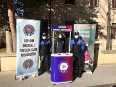 Bayburt'ta kadına yönelik şiddete karşı stant kuruldu Bayburt'ta kadına yönelik şiddete karşı stant kuruldu