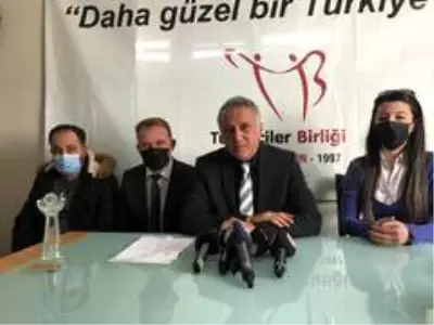 Tüketiciler Birliği Genel Başkanı Şahin: 'Belediyeler 18 senedir kanunsuz olarak vergi ziyayı tahsil ediyor' Tüketiciler Birliği Genel Başkanı Şahin: 'Belediyeler 18 senedir kanunsuz olarak vergi ziyayı tahsil ediyor'