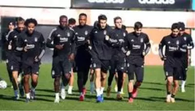 Beşiktaş'ta, Fenerbahçe maçı hazırlıkları başladı Beşiktaş'ta, Fenerbahçe maçı hazırlıkları başladı