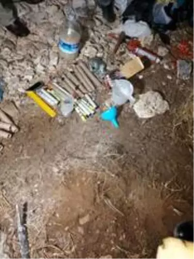 Son dakika haberleri: Bilecik'te kaçak kazı yapan 5 kişi suçüstü yakalandı Son dakika haberleri: Bilecik'te kaçak kazı yapan 5 kişi suçüstü yakalandı
