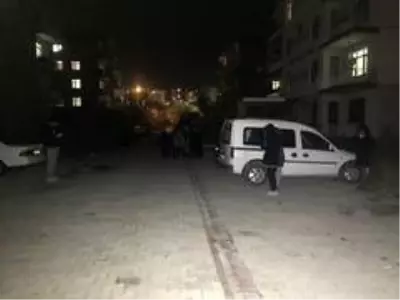 Boşanmak isteyen eşine kızıp evi yakmak istedi Boşanmak isteyen eşine kızıp evi yakmak istedi