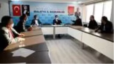 CHP'li Ağbaba, bakkal ve tekel bayisi esnafıyla bir araya geldi CHP'li Ağbaba, bakkal ve tekel bayisi esnafıyla bir araya geldi