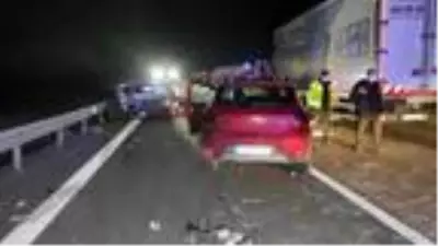 Son Dakika | Düzce'de zincirleme kaza: 5 yaralı Son Dakika | Düzce'de zincirleme kaza: 5 yaralı