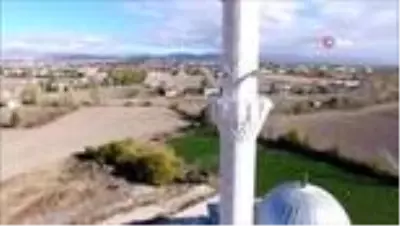 Eğitimci başkandan cami minaresine öğrenciler için Wi-Fi Eğitimci başkandan cami minaresine öğrenciler için Wi-Fi