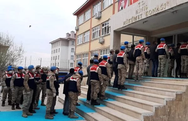 Erzurum'daki uyuşturucu ve silah operasyonunda 10 tutuklama