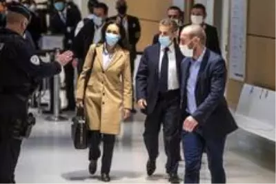 Son dakika haber: Eski Fransa Cumhurbaşkanı Sarkozy'nin yolsuzluk davası ertelendi Son dakika haber: Eski Fransa Cumhurbaşkanı Sarkozy'nin yolsuzluk davası ertelendi