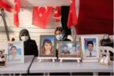 Evlat nöbeti tutan anne: Kızımın öğretmen olma hayalini çaldılar Evlat nöbeti tutan anne: Kızımın öğretmen olma hayalini çaldılar