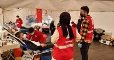 Eyüpsultan'da kan bağışı seferberliği Eyüpsultan'da kan bağışı seferberliği