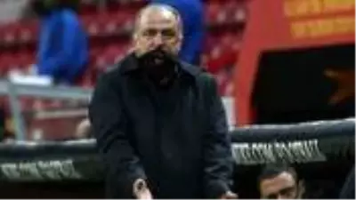 Fatih Terim: Ali Sami Yen'de 8-10 dakika uzatma vermek bu kadar zor mu? Fatih Terim: Ali Sami Yen'de 8-10 dakika uzatma vermek bu kadar zor mu?