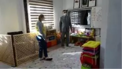 Fedakar öğretmen hayatını köy okulu öğrencilerine adadı Fedakar öğretmen hayatını köy okulu öğrencilerine adadı