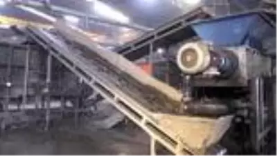 Geri dönüştürülen atık araç lastikleri ekonomiye 'enerji' veriyor (1) Geri dönüştürülen atık araç lastikleri ekonomiye 'enerji' veriyor (1)