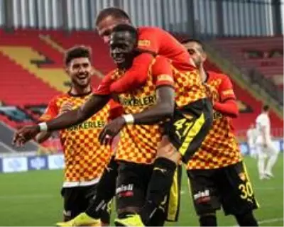 Göztepe, 6 maç sonra nefes aldı Göztepe, 6 maç sonra nefes aldı