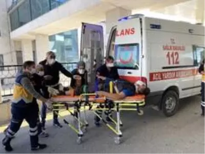 Hasta sedyesinde, kaza yaptığı arkadaşını sordu; 'Durumunu söyleyin Allah aşkına' Hasta sedyesinde, kaza yaptığı arkadaşını sordu; 'Durumunu söyleyin Allah aşkına'