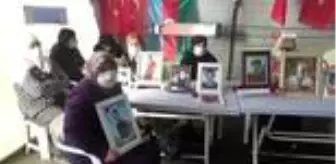 Oturma Eylemi: Son dakika haber! HDP önünde evlat nöbeti tutan acılı babadan PKK'ya tepki Oturma Eylemi: Son dakika haber! HDP önünde evlat nöbeti tutan acılı babadan PKK'ya tepki