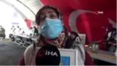 HDP önünde evlat nöbeti tutan ailelerden Arınç'a tepki HDP önünde evlat nöbeti tutan ailelerden Arınç'a tepki