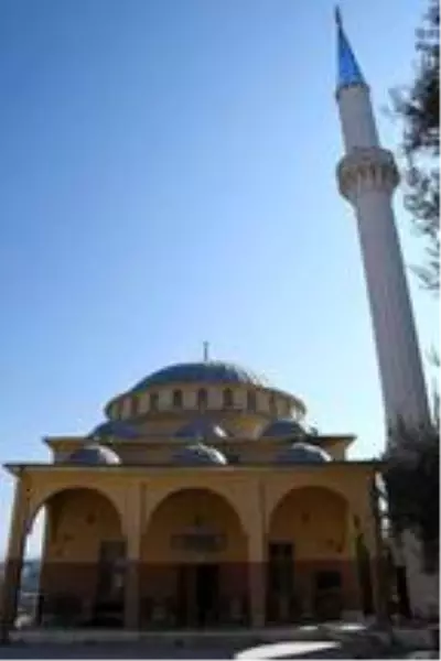 Heyelan nedeniyle ibadete kapatılan cami 5 kez soyuldu Heyelan nedeniyle ibadete kapatılan cami 5 kez soyuldu