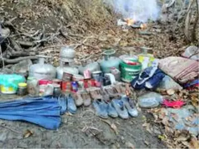 Hizan'da terör operasyonunda tüp ve yaşam malzemeleri ele geçirildi Hizan'da terör operasyonunda tüp ve yaşam malzemeleri ele geçirildi