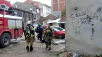 Son dakika haberi | İnegöl'de metruk binada çıkan yangın korkuttu Son dakika haberi | İnegöl'de metruk binada çıkan yangın korkuttu