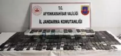 Son dakika: Jandarma 145 adet kaçak cep telefonu yakaladı Son dakika: Jandarma 145 adet kaçak cep telefonu yakaladı