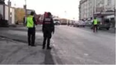 Son dakika haberi! Jandarma ekipleri Kovid-19 tedbirlerini denetledi Son dakika haberi! Jandarma ekipleri Kovid-19 tedbirlerini denetledi