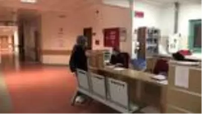 Son dakika haber... KAHRAMANMARAŞ - Koronavirüsü yenen hemşirelerden 'maskesiz dolaşmayın' uyarısı Son dakika haber... KAHRAMANMARAŞ - Koronavirüsü yenen hemşirelerden 'maskesiz dolaşmayın' uyarısı