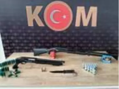 Kahramanmaraş'ta silah kaçakçılığı operasyonu: 4 gözaltı Kahramanmaraş'ta silah kaçakçılığı operasyonu: 4 gözaltı
